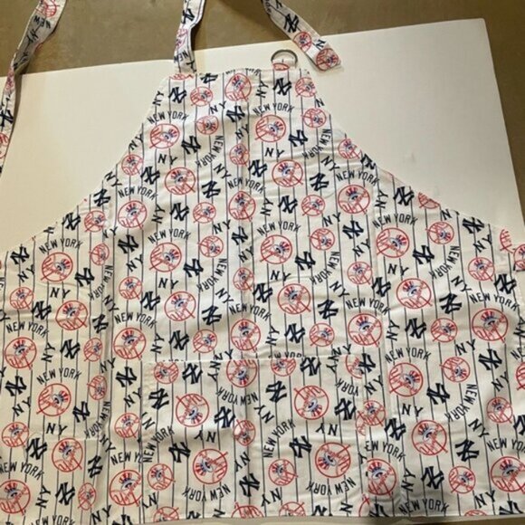 New York Yankees White and Blue BBQ Apron - Picture 1 of 3
